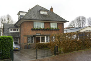dokterswoning van architect Co Brandes aan de Dorpsstraat in Zoetermeer