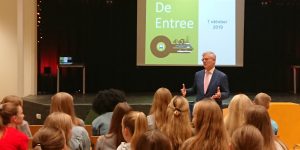 opening project Gezond leven in De Entree door burgemeester Aptroot