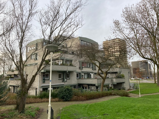 appartementen in structuralistische bouwstijl in zoetermeer