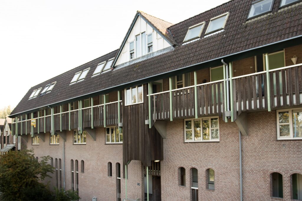 woongebouw Lissenvaart is voorbeeld van post 65 architectuur